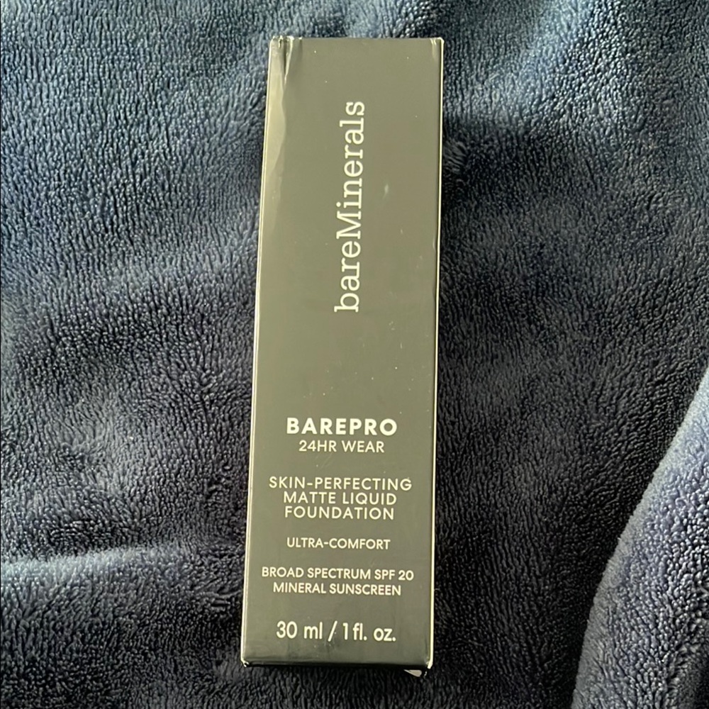 bareMinerals Black Suncare Grooming Essentials